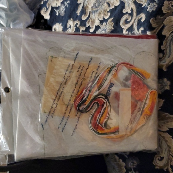 Vtg Bucilla Gallery of Stitches Felt Appliqué Stocking Kit Santa & Snowman 33588 - Picture 4 of 4